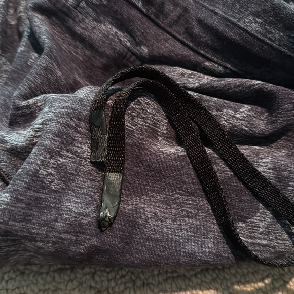 Lululemon camo joggers - Picture 4 of 4